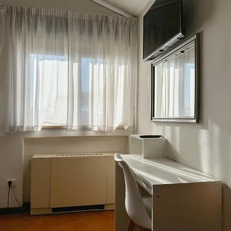 Hotel Oasi Santa Rosa Rzym