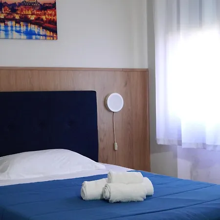 Oasi Santa Rosa فندق روما